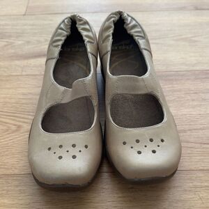 Dansko Womens Mary Jane Shoes EU 38 Cerise Sand Dollar Burnished Leather Comfort